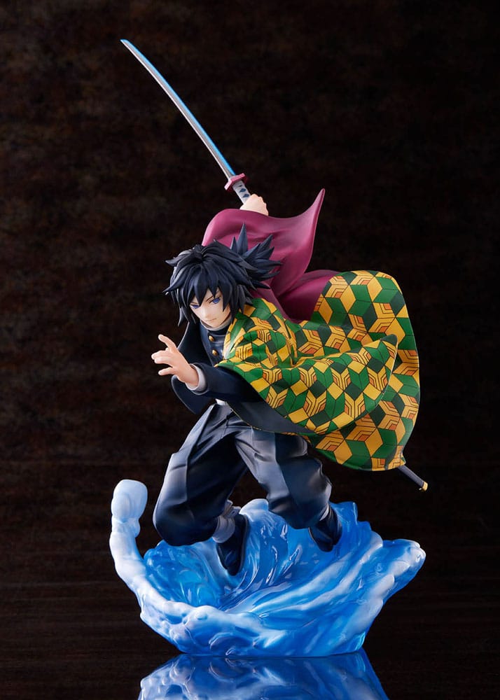Demon Slayer: Kimetsu no Yaiba : Statuette 1/8 Giyu Tomioka 27 cm
