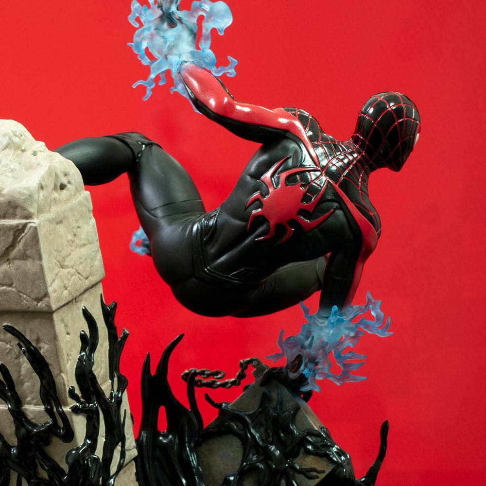Marvel's Spider-Man 2 Marvel Gallery Deluxe diorama Miles Morales (Gamerverse) 25 cm