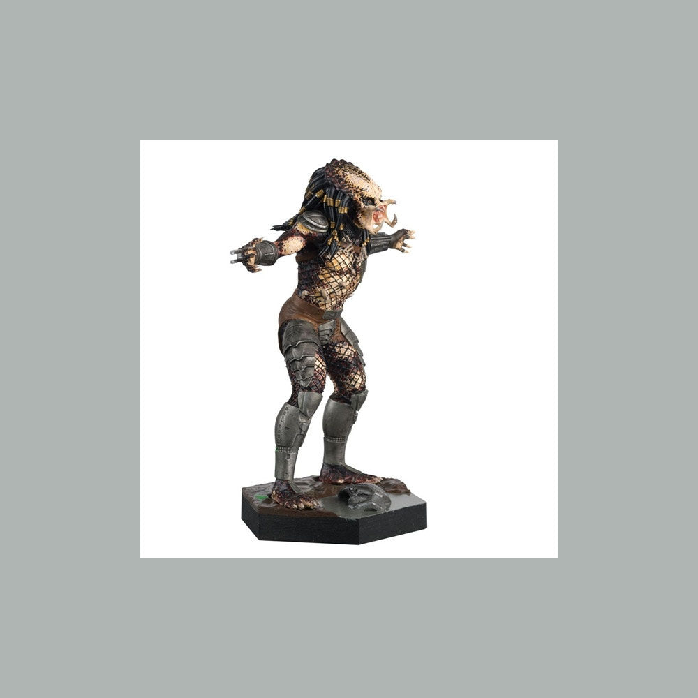 The Alien vs. Predator Collection : Statuette 1/16 Unmasked Predator 15 cm