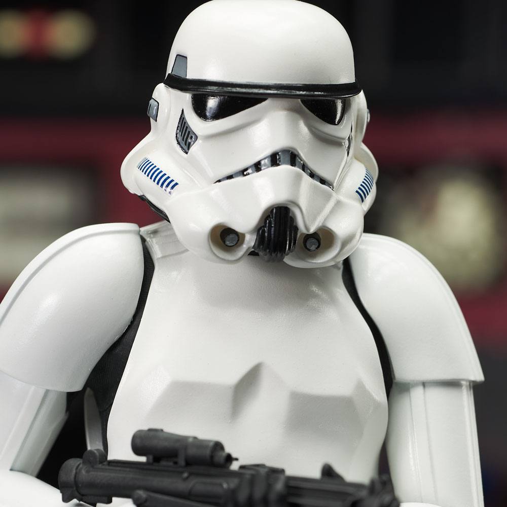 Star Wars Episode IV statuette Milestones 1/6 Han Solo (Stormtrooper Disguise) 40th Anniversary Exclusive 30 cm