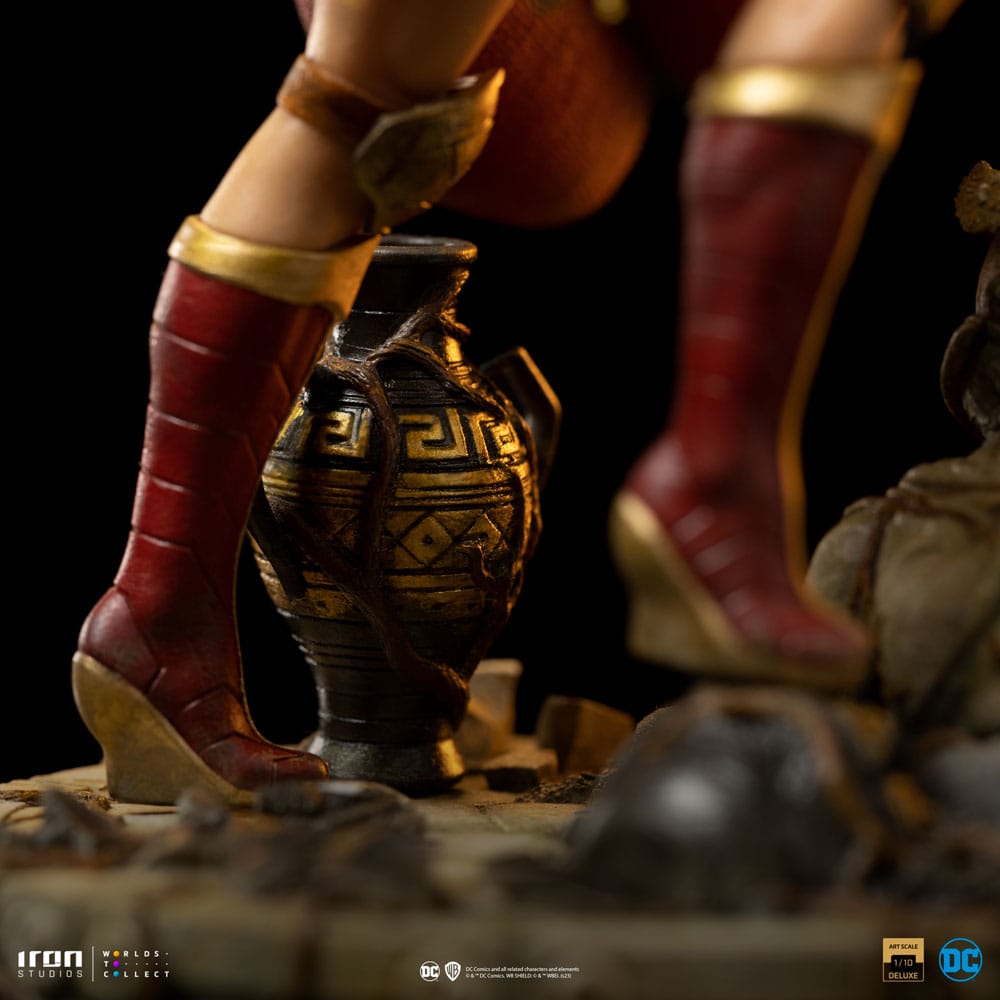 Wonder Woman Unleashed : Statuette 1/10 Wonder Woman 30 cm