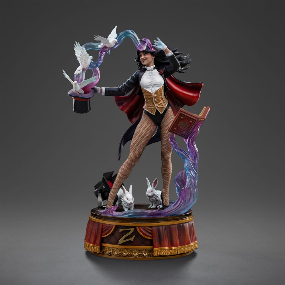 DC Comics statuette 1/10 Art Scale Zatanna 27 cm