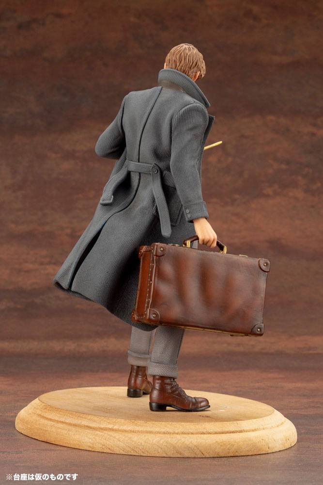 Les Animaux fantastiques 2 statuette PVC ARTFX+ 1/10 Newt Scamander 18 cm