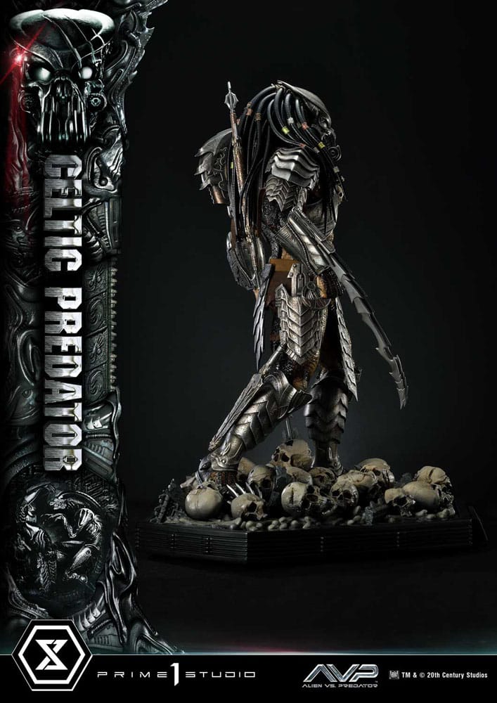 The Alien vs. Predator statuette Museum Masterline Series 1/3 Celtic Predator 95 cm