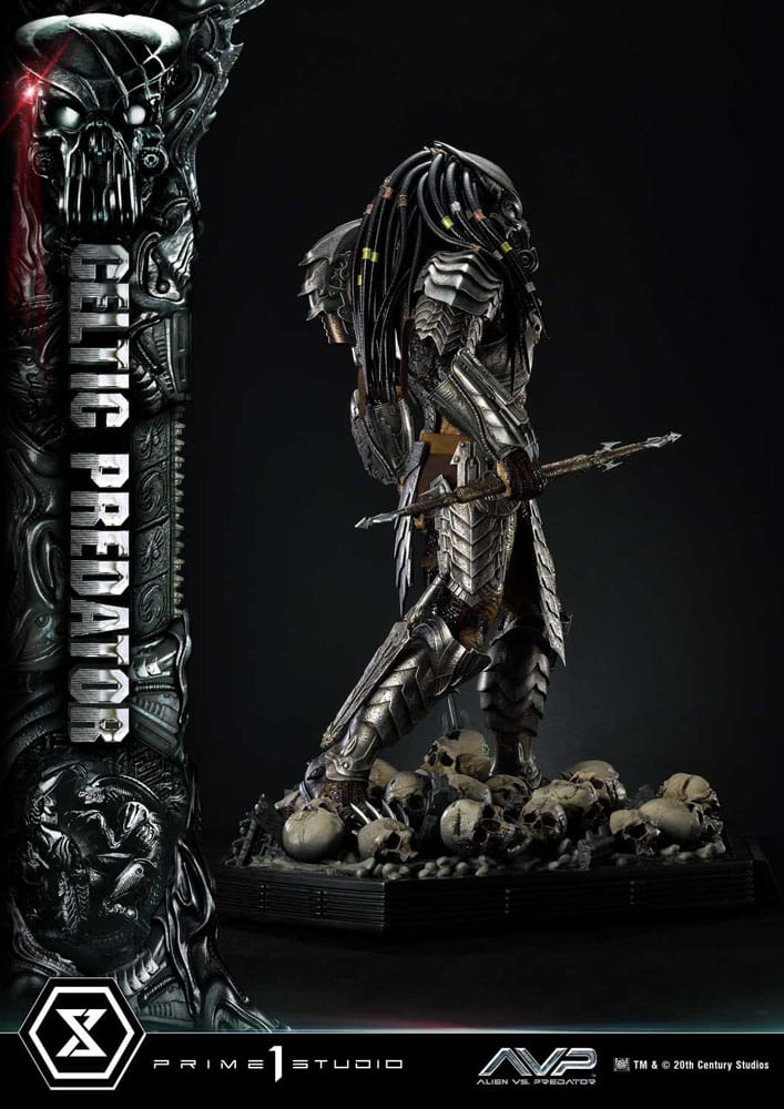 The Alien vs. Predator statuette Museum Masterline Series 1/3 Celtic Predator 95 cm