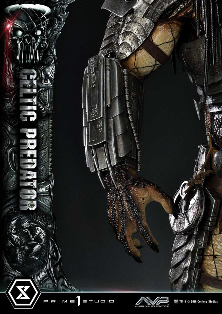 The Alien vs. Predator statuette Museum Masterline Series 1/3 Celtic Predator 95 cm