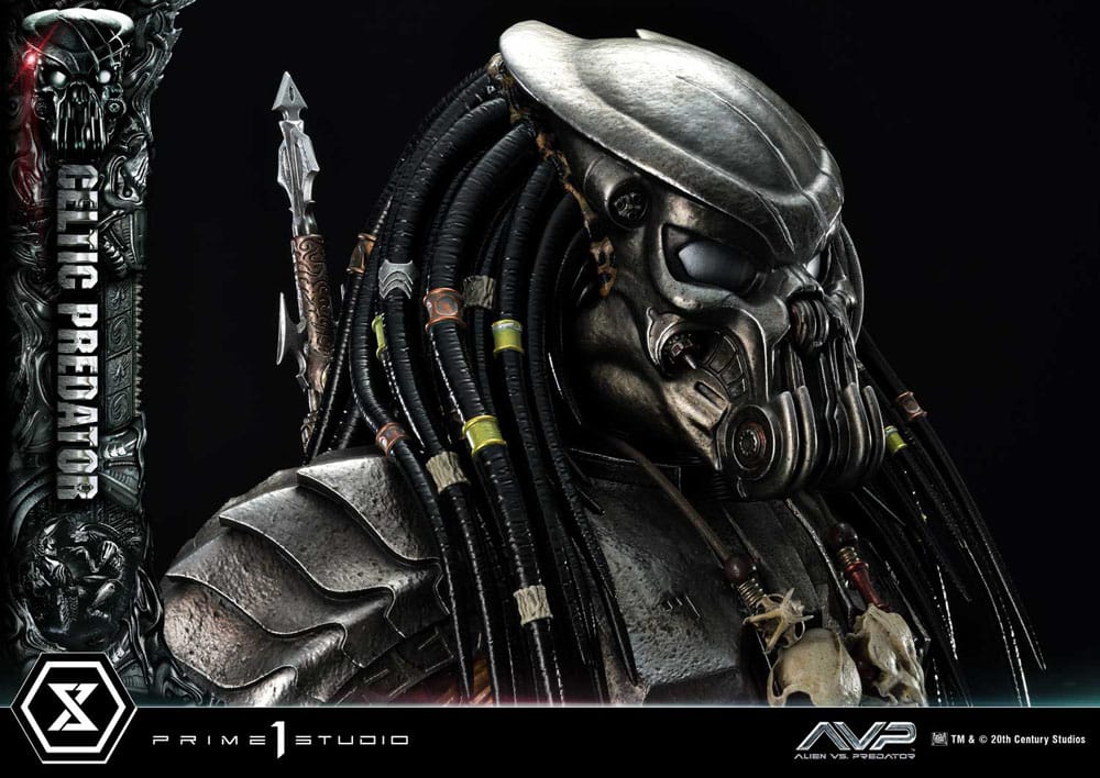 The Alien vs. Predator statuette Museum Masterline Series 1/3 Celtic Predator 95 cm