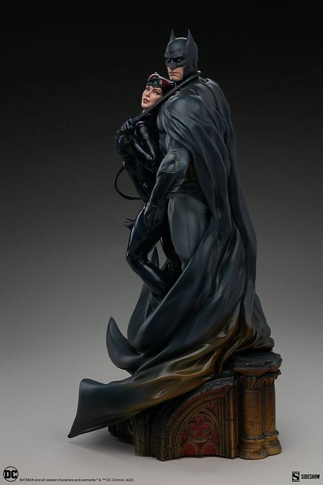 DC Comics diorama Batman & Catwoman 51 cm