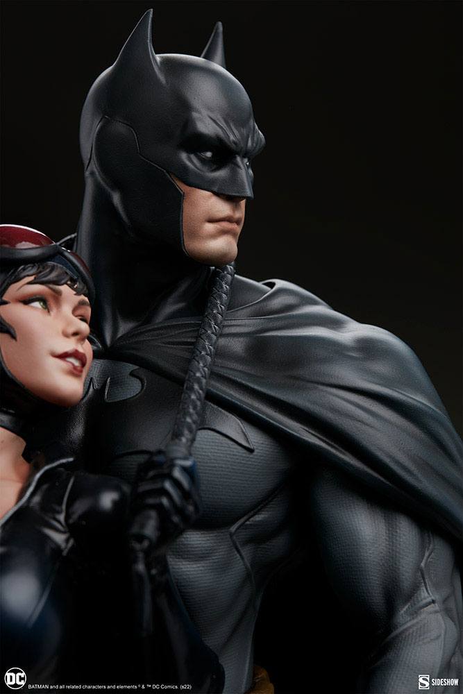 DC Comics diorama Batman & Catwoman 51 cm