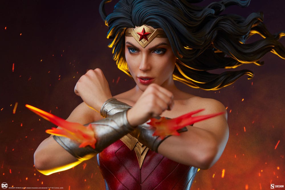 DC Comics : Statuette Premium Format Wonder Woman: Saving the Day 50 cm