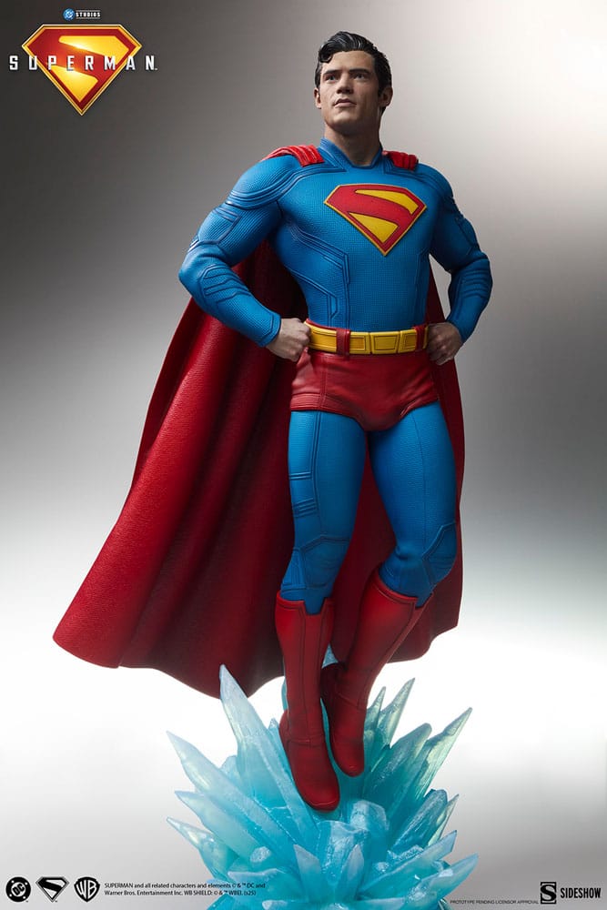 Superman (2025) statuette Premium Format Superman 61 cm