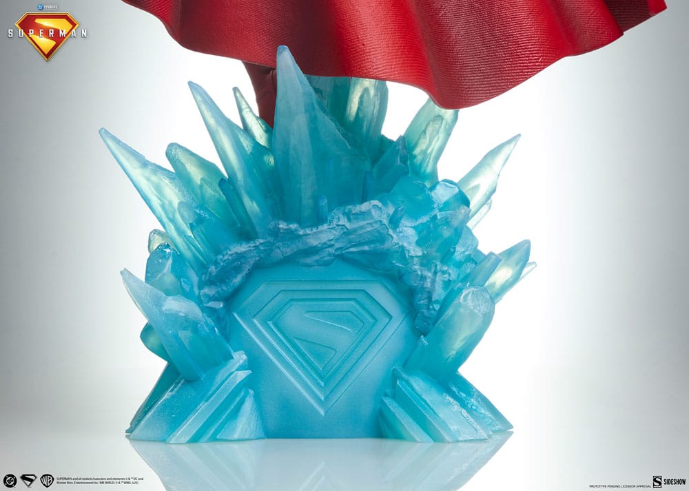 Superman (2025) statuette Premium Format Superman 61 cm