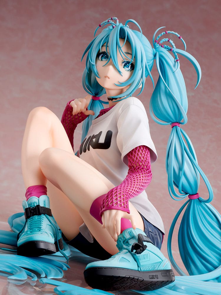 Hatsune Miku statuette 1/4 Yoneyama Mai The Latest Street Style "Cute" 17 cm