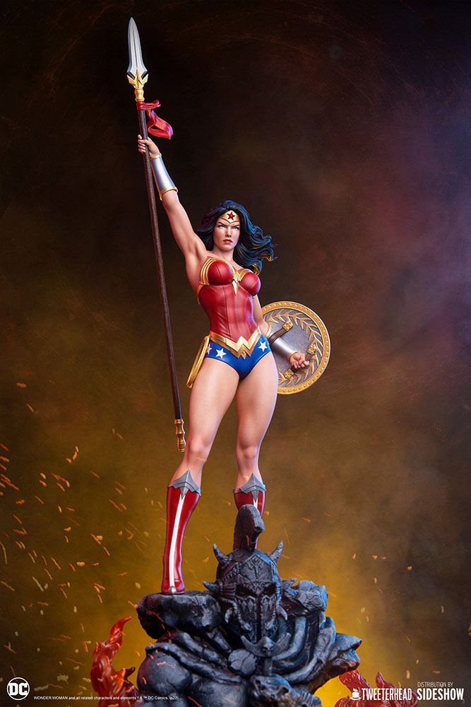 DC Comics : Statuette 1/6 Wonder Woman 69 cm