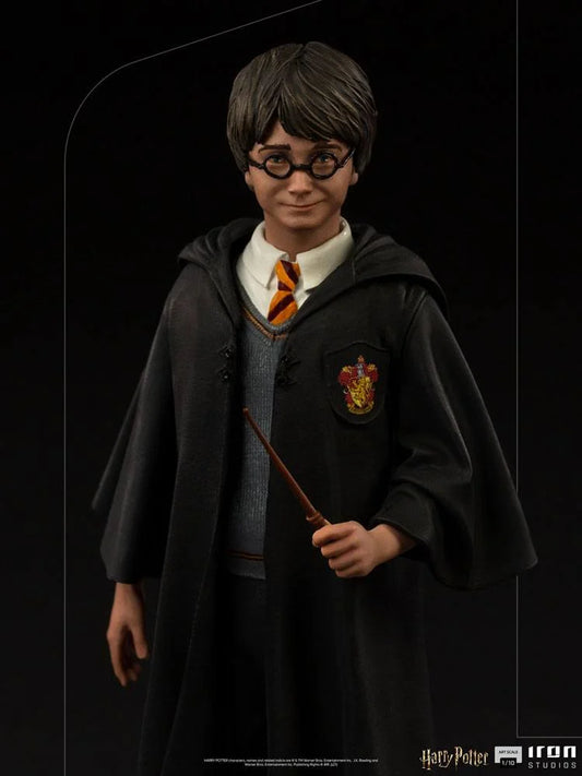 HARRY POTTER - Harry - Statuette Art Scale 17cm