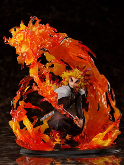 Demon Slayer: Kimetsu no Yaiba : Statuette 1/8 Kyojuro Rengoku 26 cm