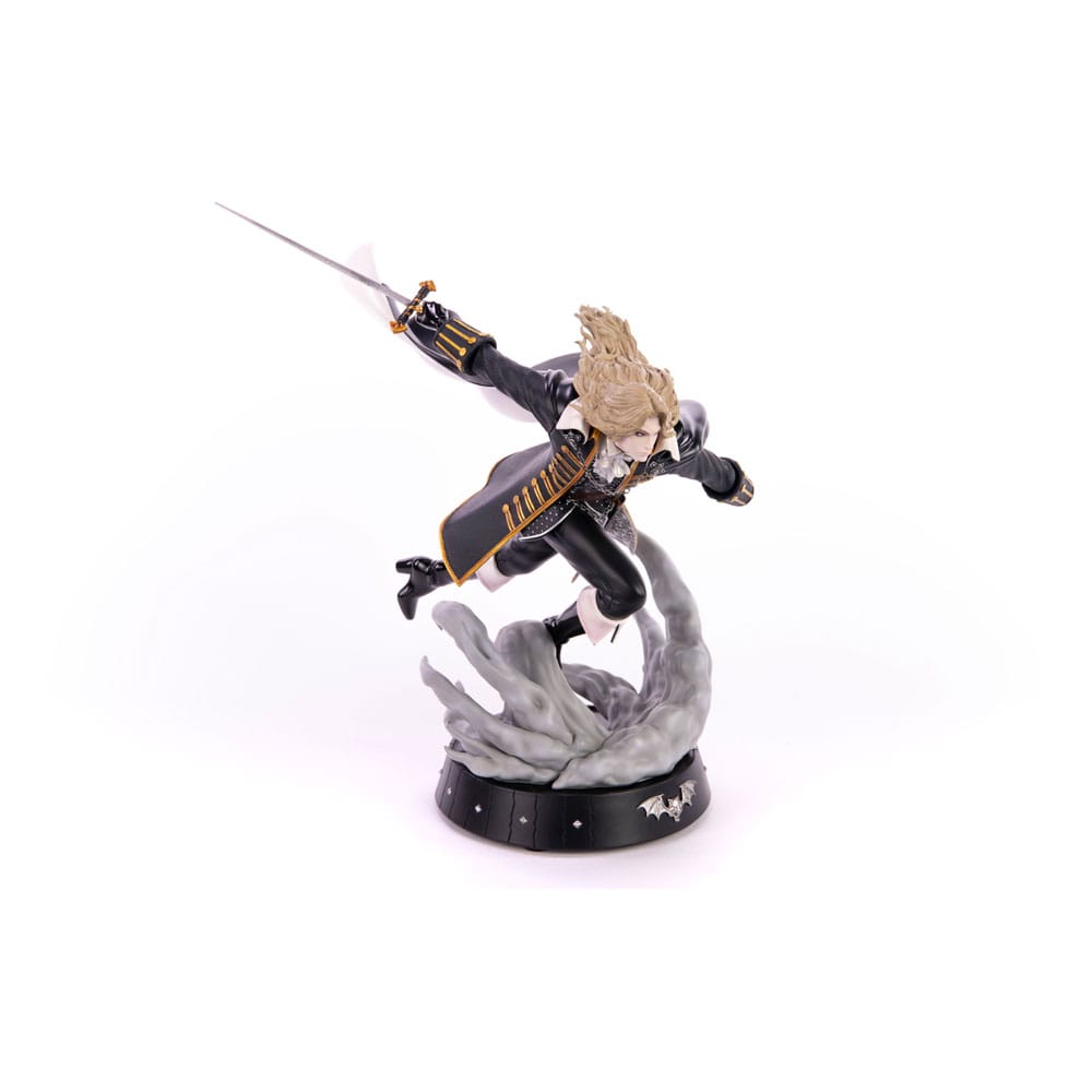 Castlevania Symphony of the Night statuette Dash Attack Alucard 30 cm
