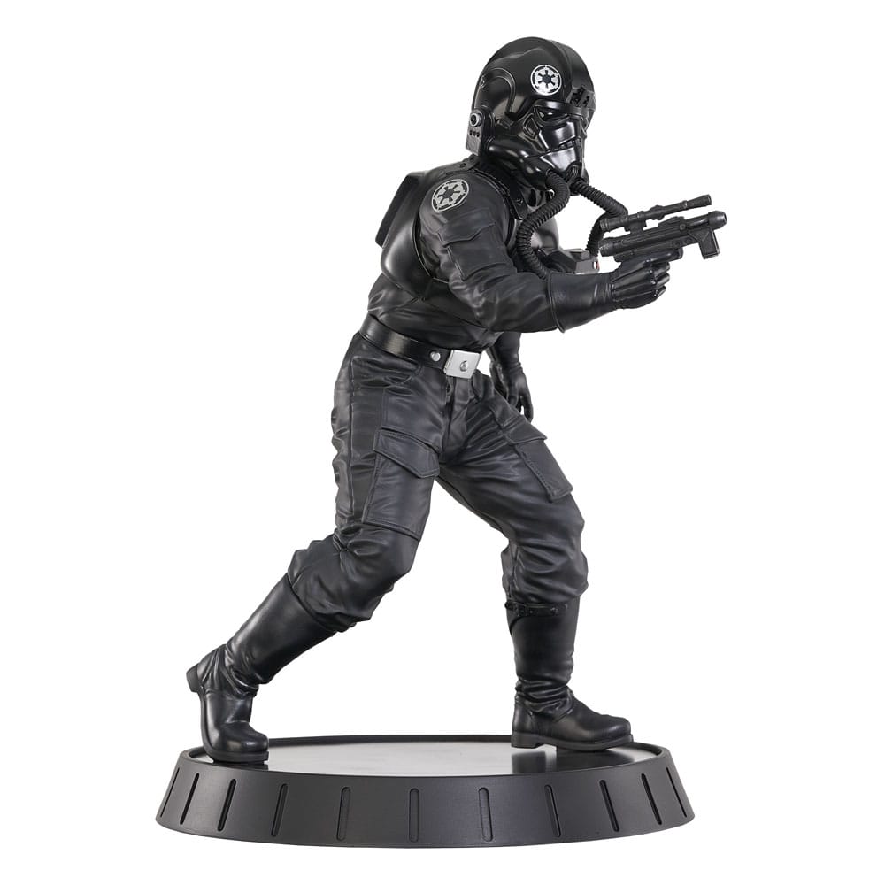 Star Wars A New Hope Milestones statuette 1/6 Tie Pilot 30 cm