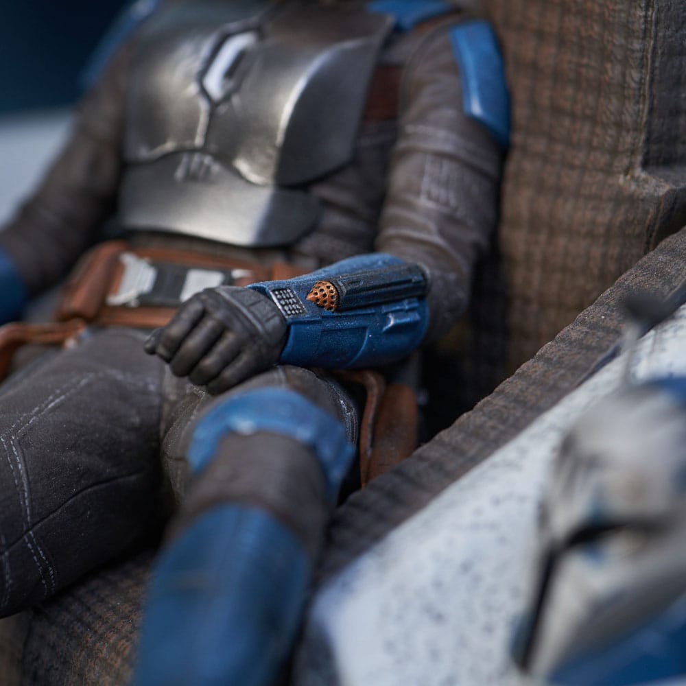 Star Wars: The Mandalorian statuette Premier Collection 1/7 Bo-Katan Kryze on Throne 35 cm
