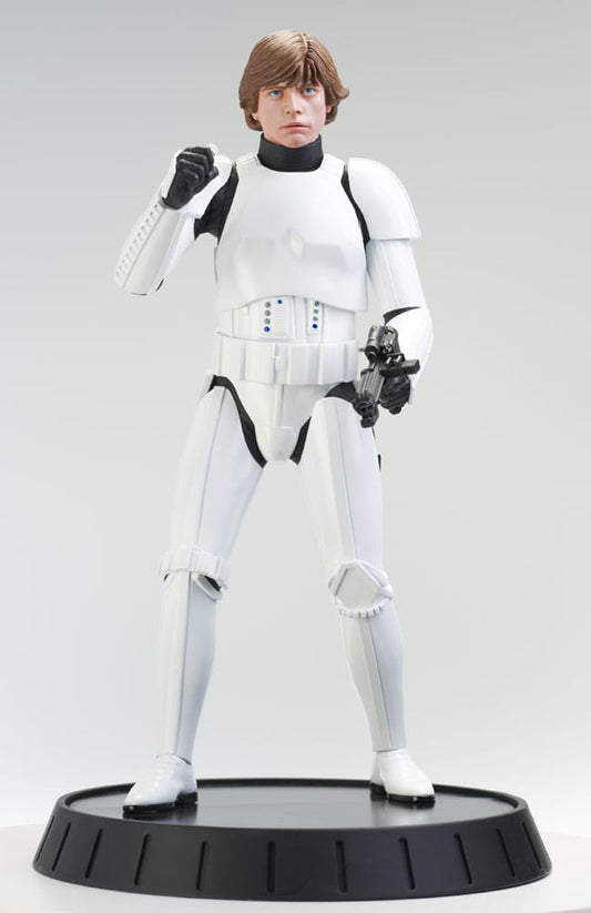 Star Wars Episode IV : Statuette 1/6 Luke Skywalker (Stormtrooper Déguisement)