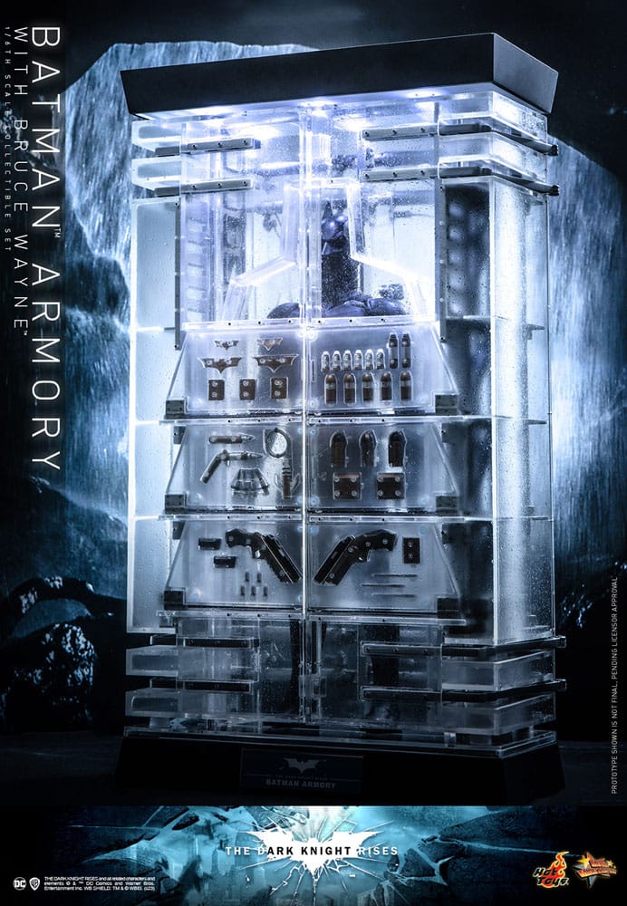 The Dark Knight Rises : Figurines et diorama 1/6 Batman Armurerie avec Bruce Wayne 30 cm