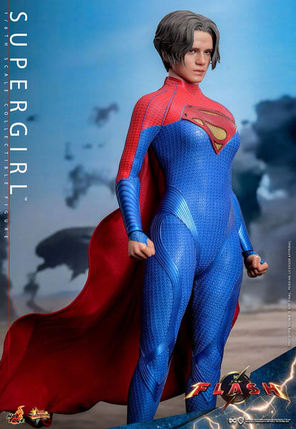 The Flash Movie : Figurine Supergirl 28 cm
