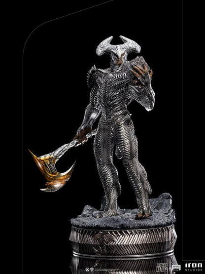 Zack Snyder's Justice League : Statuette 1/10 Art Scale Steppenwolf 29 cm