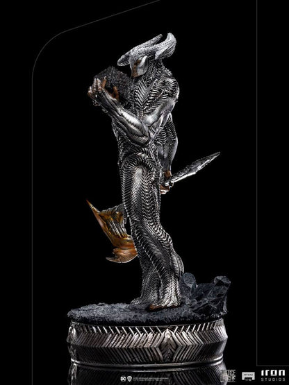 Zack Snyder's Justice League : Statuette 1/10 Art Scale Steppenwolf 29 cm
