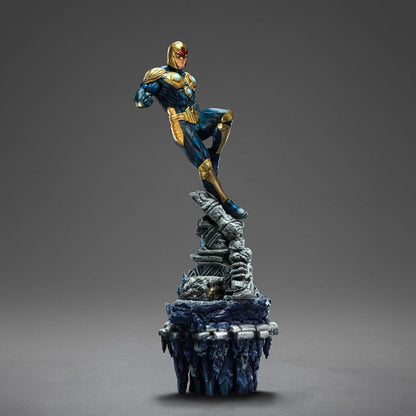 DC Comics statuette Art Scale Deluxe 1/10 Nova 41 cm