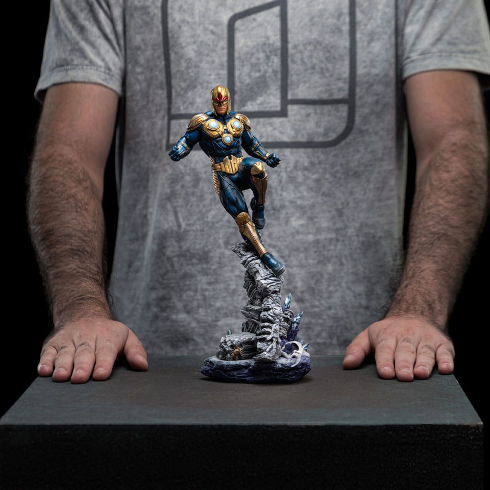DC Comics statuette 1/10 BDS Art Scale Nova 32 cm