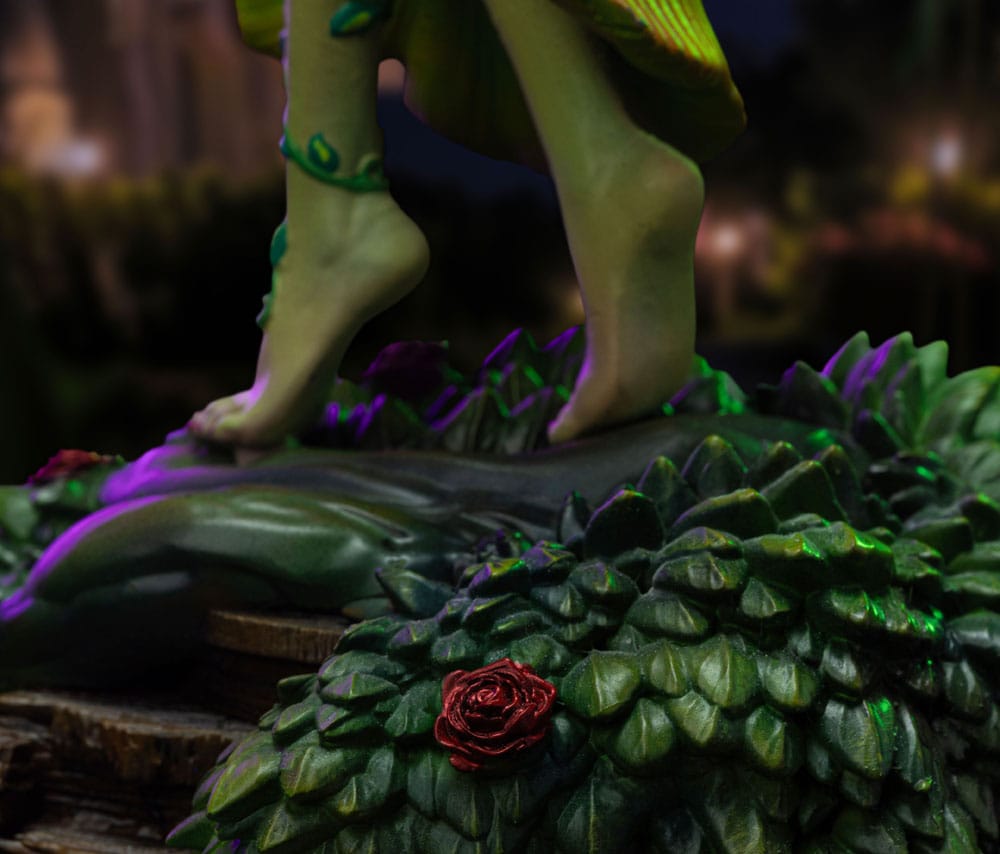 DC Comics statuette 1/10 Art Scale Poison Ivy 22 cm