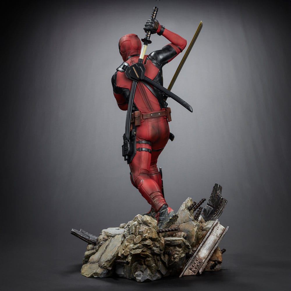 Deadpool 3 statuette Legacy Replica 1/4