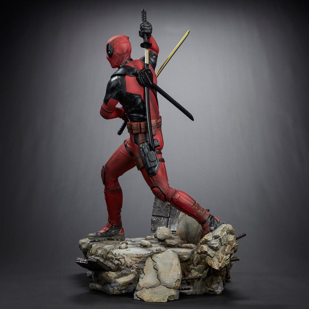 Deadpool 3 statuette Legacy Replica 1/4