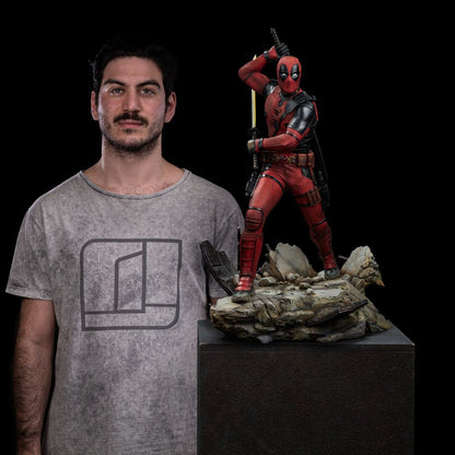 Deadpool 3 statuette Legacy Replica 1/4