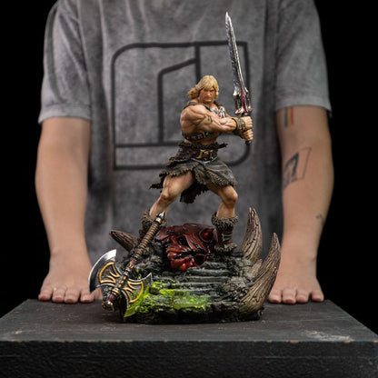 Masters of the Universe statuette 1/10 Deluxe Art Scale He-Man Unleashed 34 cm