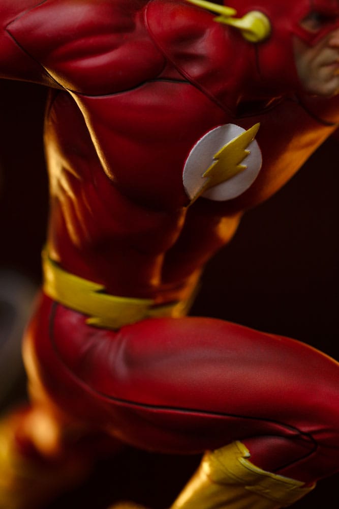 Statuette DC Comics 1/10 Art Scale Flash 25 cm