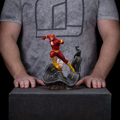 Statuette DC Comics 1/10 Art Scale Flash 25 cm
