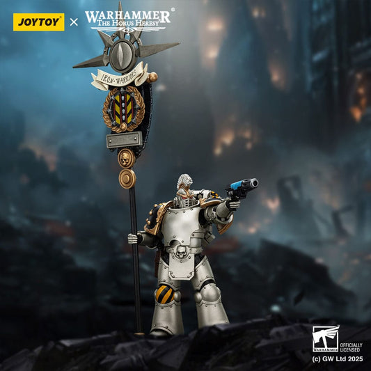 Figurine Warhammer The Horus Heresy 1/18 lron Warriors Command Squad Chosen avec Legion Standard 12 cm
