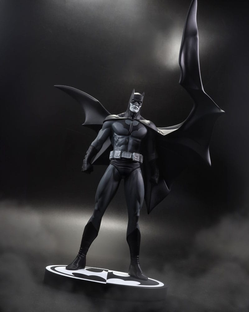 DC Direct statuette Résine Batman Black White Batman (by Jorge Jimenez) 27 cm