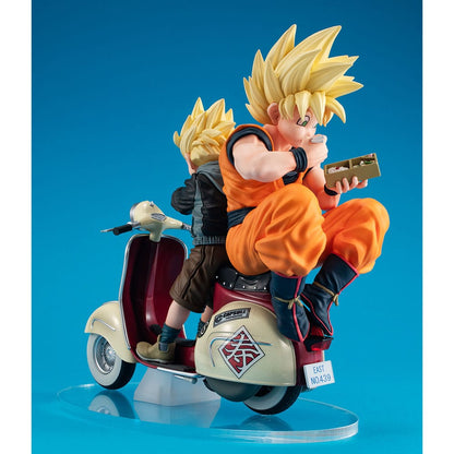 Dragonball Z 05 Desktop Real McCoy diorama PVC Super Saiyan Son Goku Super Saiyan Son Gohan &amp; Motorbike 16 cm