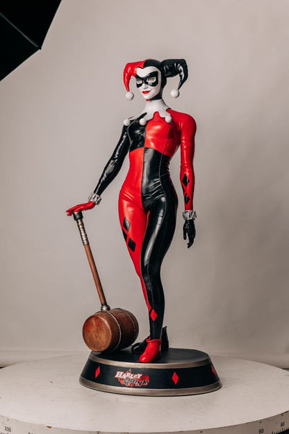 DC Comics Life-Size statue 1/1 Harley Quinn 196 cm