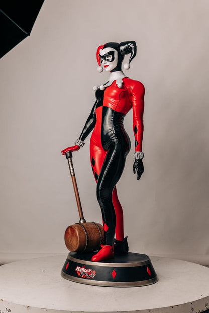 DC Comics Life-Size statue 1/1 Harley Quinn 196 cm