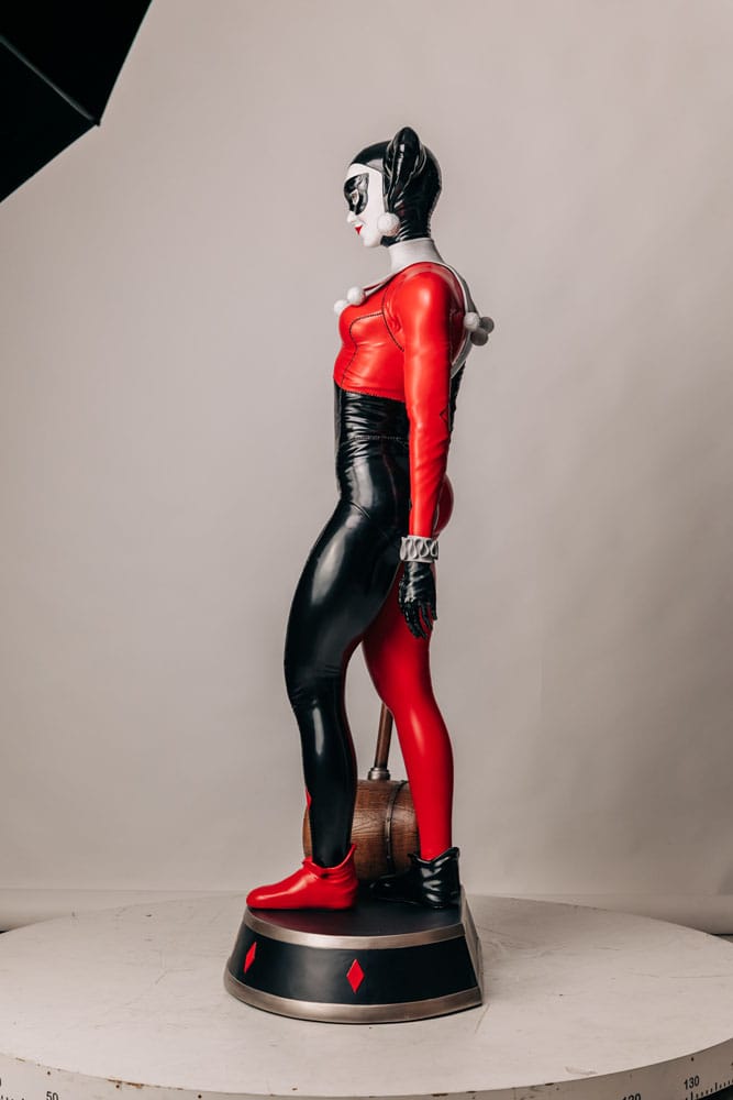 DC Comics Life-Size statue 1/1 Harley Quinn 196 cm