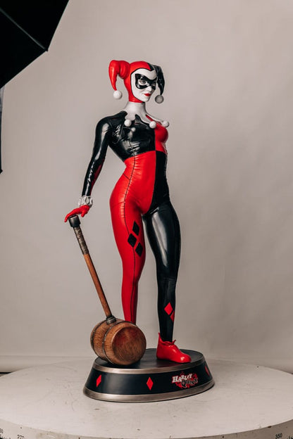 DC Comics Life-Size statue 1/1 Harley Quinn 196 cm