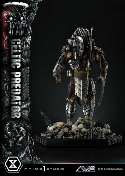 The Alien vs. Predator statuette Museum Masterline Series 1/3 Celtic Predator 95 cm