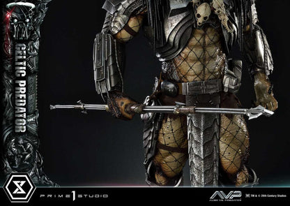 The Alien vs. Predator statuette Museum Masterline Series 1/3 Celtic Predator 95 cm