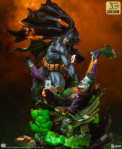 DC Comics statuette Premium Format Batman vs The Joker: Eternal Enemies 81 cm