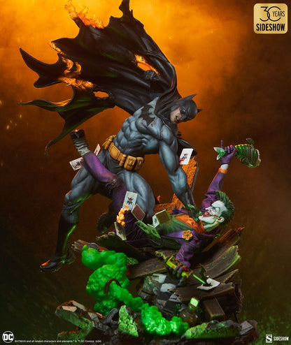 DC Comics statuette Premium Format Batman vs The Joker: Eternal Enemies 81 cm