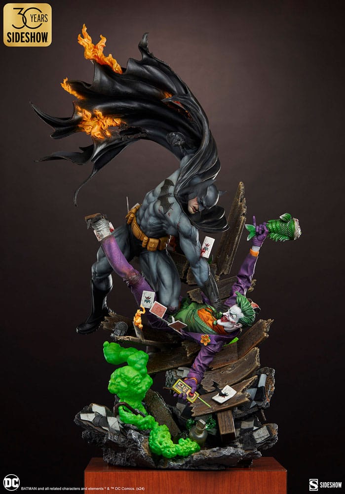DC Comics statuette Premium Format Batman vs The Joker: Eternal Enemies 81 cm