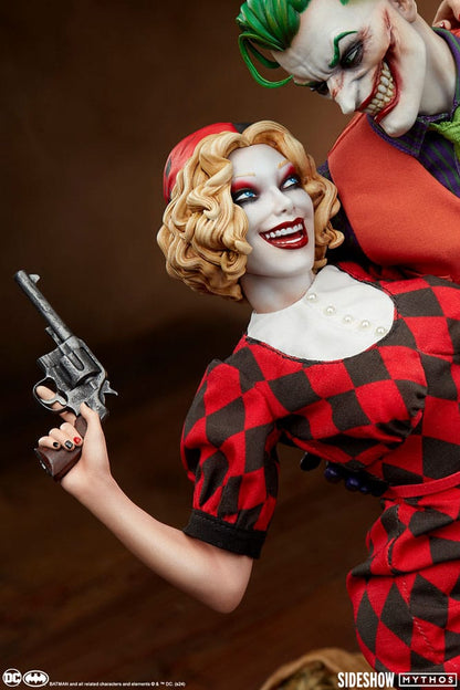 DC Comics Mythos statuette 1/5 The Joker and Harley Quinn: Lawless Love 41 cm